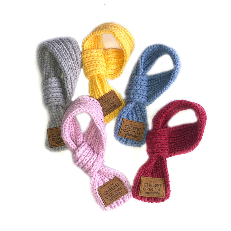 KFX-8724669 Stylish Warm Neckscarf Bandana for Dogs and Cats – Perfect for Winter Festivities