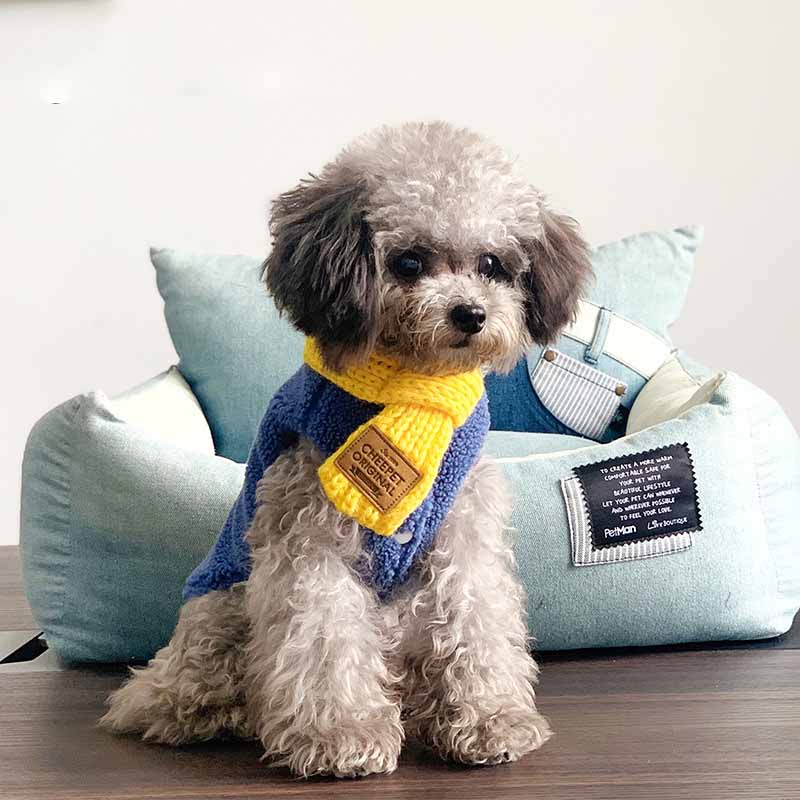 KFX-8724669 Stylish Warm Neckscarf Bandana for Dogs and Cats – Perfect for Winter Festivities