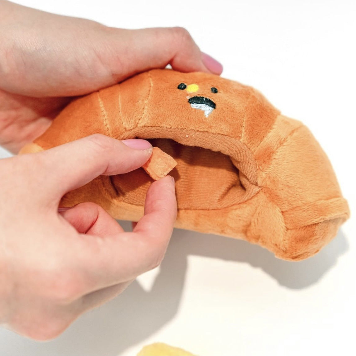 KFX-8732477 Plush Butter Croissant Pet Toy with Sound for Dogs