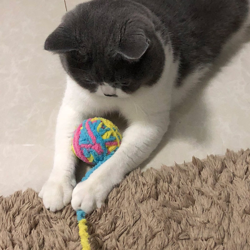 KFX-8787645 Colorful Yarn Ball Cat Toy with Sound and Fun Accessories