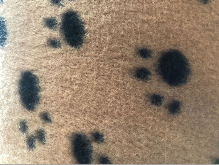KFX-8816445 Double-Sided Pet Blanket with Paw Print Design, Soft and Durable for All Seasons