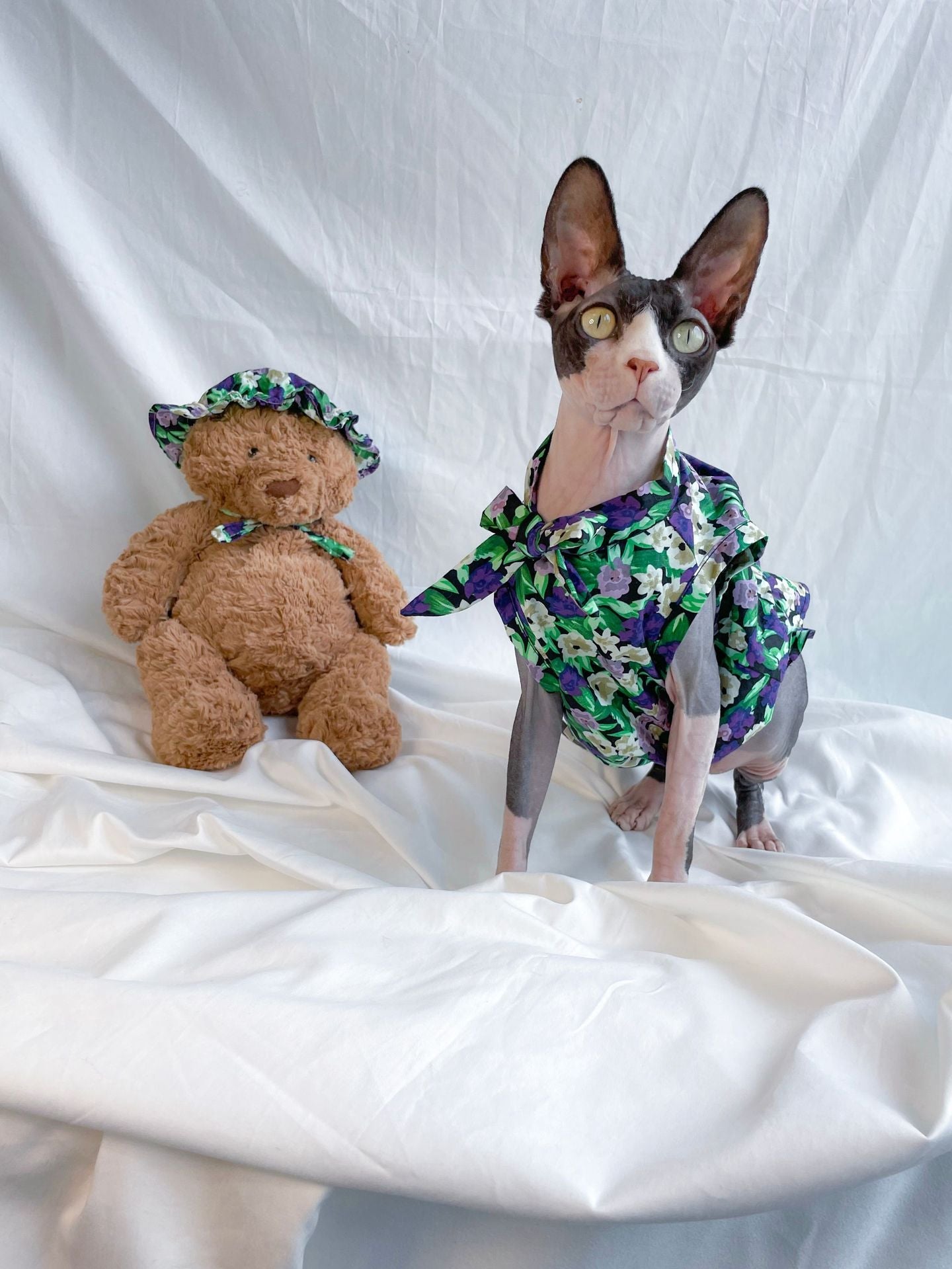 KFX-8817213 Summer Floral Cotton Dress for Sphinx Cats - Lightweight & Stylish