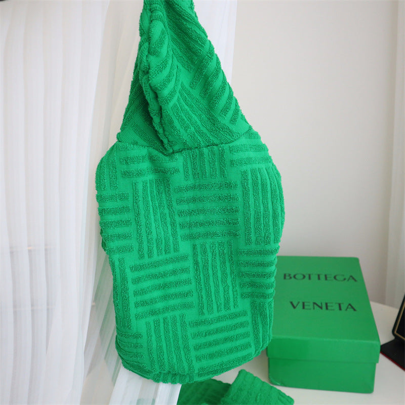 KFX-8853437 Green Terry Cloth Christmas Dog Apparel - Simple and Stylish Holiday Outfit