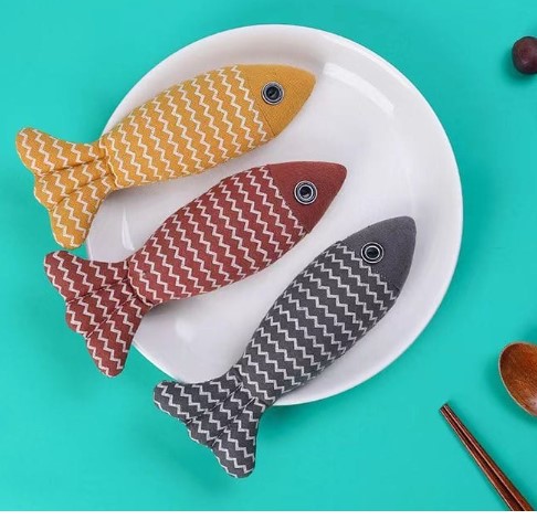 KFX-8896317 Funny Cat Linen Fish Pillow - Biting Toy for Cats, Navy Blue, Yellow, Purple, 21x9x5cm