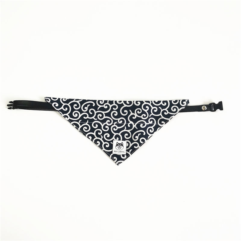 KFX-8959805 Dog Triangular Binder with Japanese Tang Grass Patterns in Various Colors and Sizes