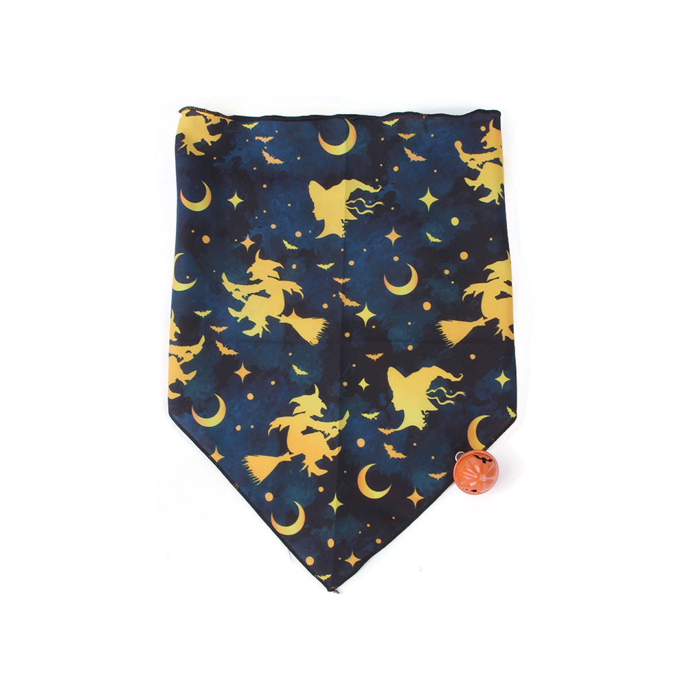 KFX-9019581 Halloween Print Triangle Towel for Dogs and Cats – Polyester Material with Fun Designs
