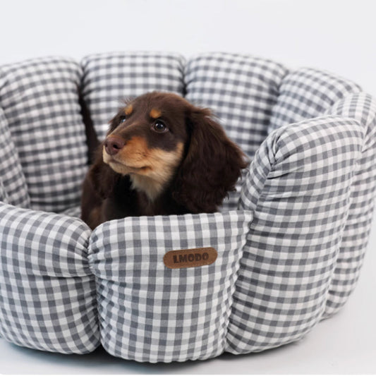 KFX-9032125 Cozy Gray Plaid Pet Bed for All Seasons - Cotton and PP Cotton Lining, Non-Slip Base