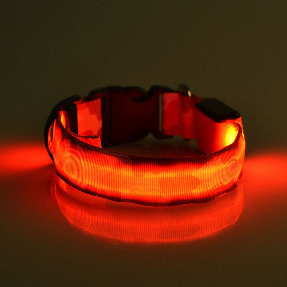 KFX-9145277 Luminous Camouflage Dog Collar with Adjustable Lighting Modes for Night Safety