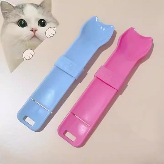 KFX-9206845 Cat Feeding Spoon in Blue and Pink - Durable Plastic Tableware for Your Pet
