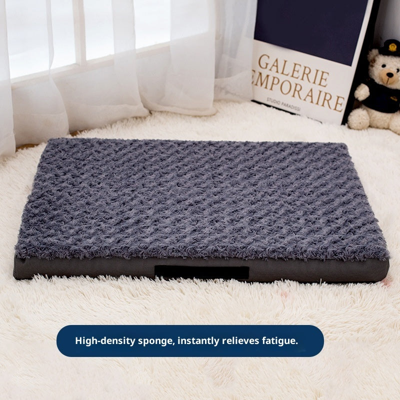 KFX-9218621 Embossed Velvet Dog Bed - Wear-Resistant Pet Mat for All Seasons in Dark Gray, Multiple Sizes Available