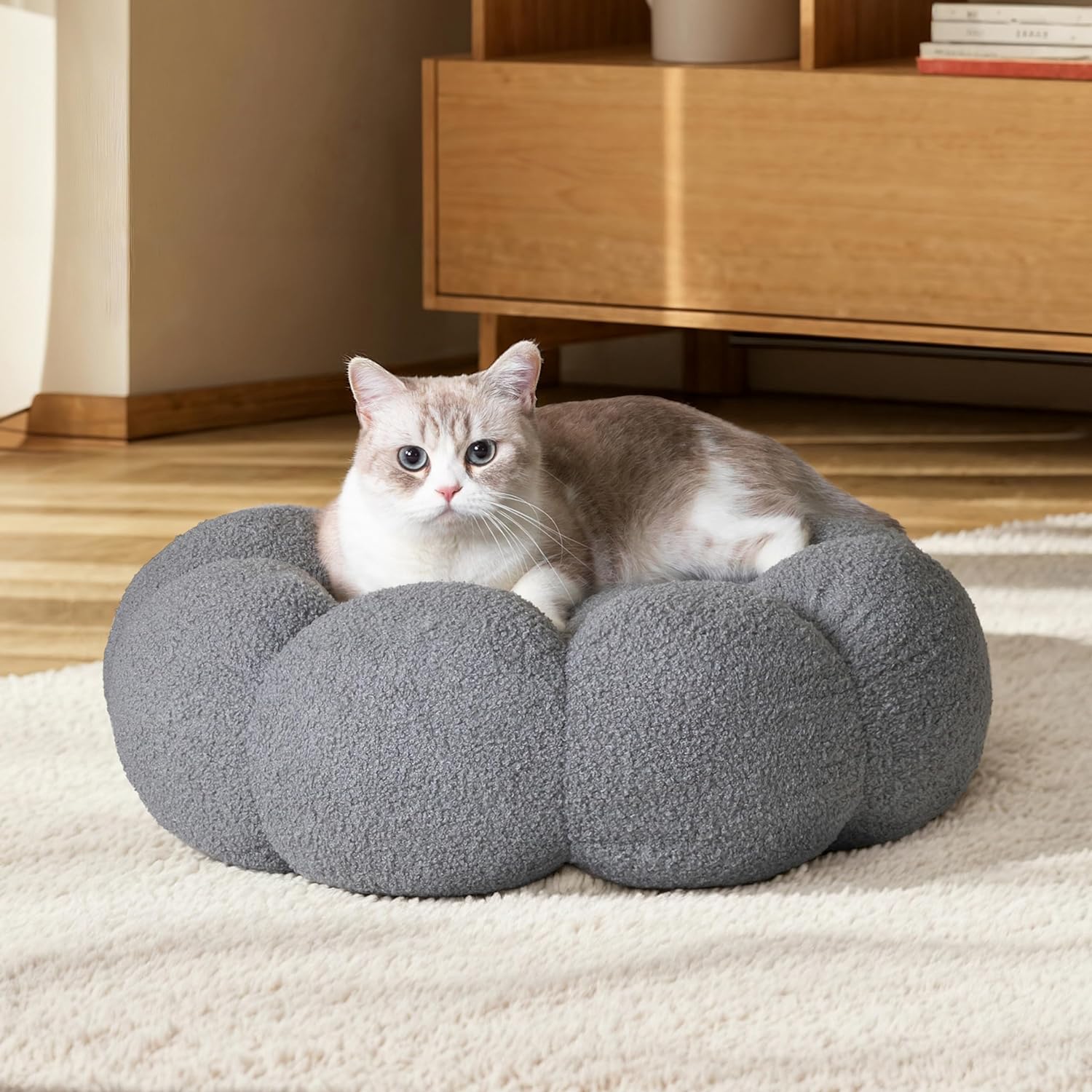 KFX-9281597 Fluffy Flower Design Calming Pet Bed for Indoor Cats and Dogs | Non-Slip, Machine Washable, Eco-Friendly
