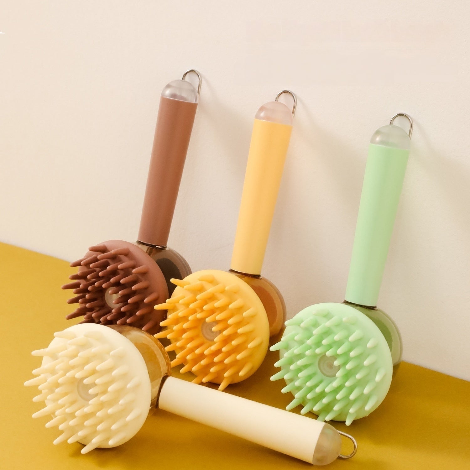 KFX-9281981 3-in-1 Bath Brush for Pets with Silicone Massage and De-fluffing Features