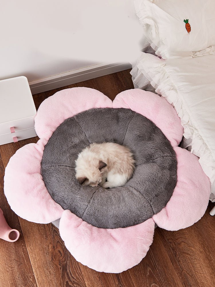 KFX-9343933 Removable Washable Flower Nest for Pets - Soft Short Plush, Gray Green, Multiple Sizes