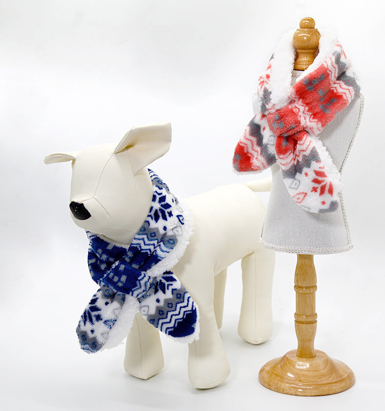 KFX-9346237 Cozy Coral Fleece Christmas Pet Scarf in Cartoon Patterns