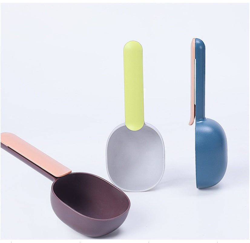 KFX-9401149 Pet Feeding Spoon for Dogs and Cats - Durable ABS Material, 20x8x4CM