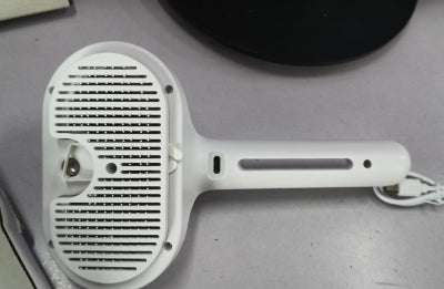 KFX-9416765 Self-Cleaning Pet Comb with Built-in Mist Humidifier for Grooming Long-Coated Dogs