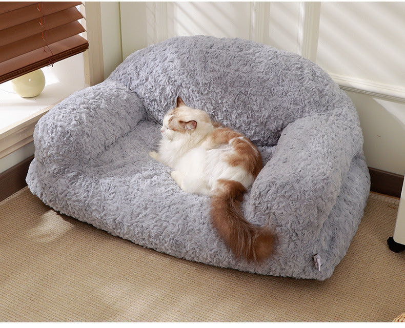 KFX-9425341 All-Season Plush Pet Sofa Bed with Non-Slip Base, Durable and Scratch-Resistant Design for Dogs and Cats