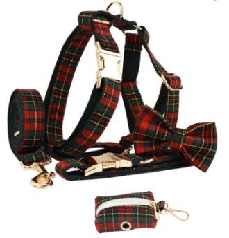 KFX-9486269 Plaid Christmas Dog Collar and Leash Set with Bow and Vest – Green Background for Festive Pets