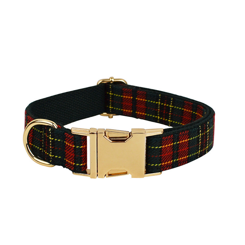 KFX-9486269 Plaid Christmas Dog Collar and Leash Set with Bow and Vest – Green Background for Festive Pets