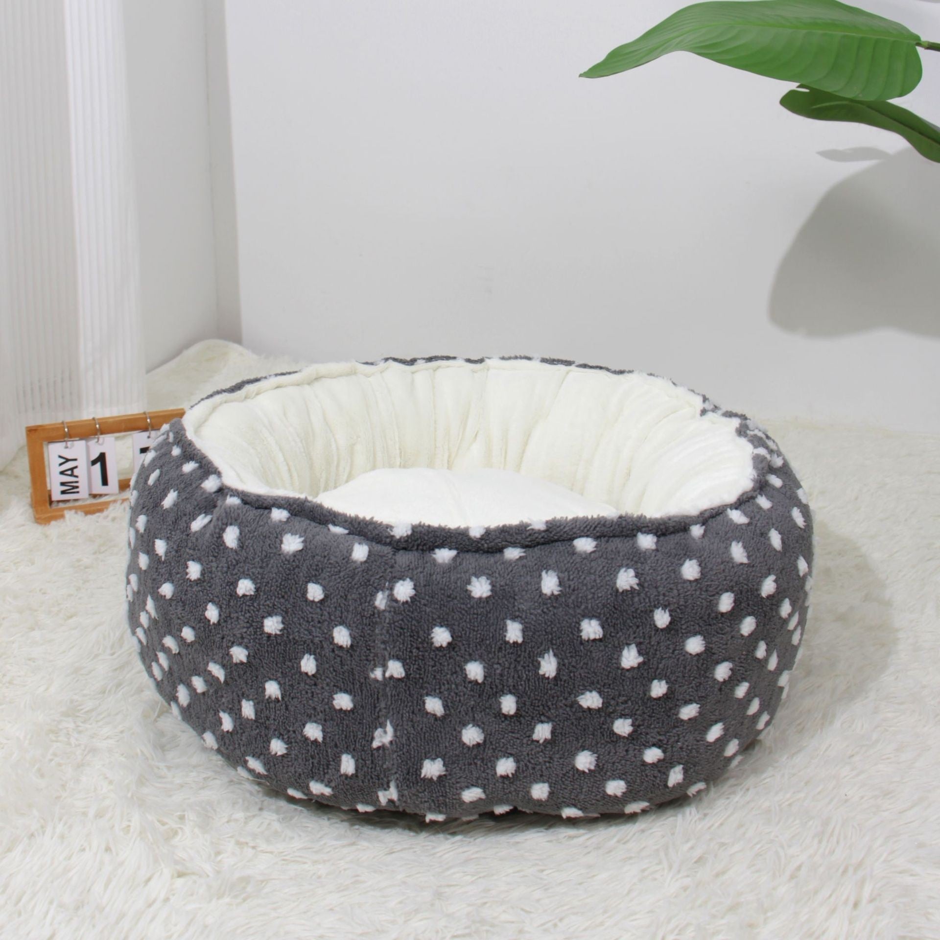 KFX-9499837 Cozy Plush Round Cat Bed Nest for Small to Medium Pets