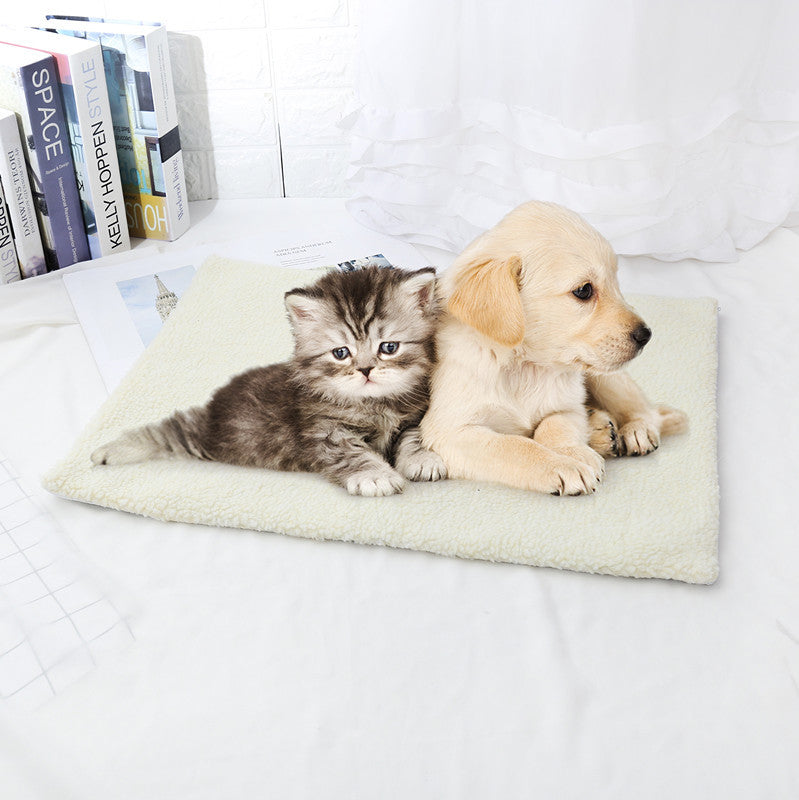 KFX-9521085 Self-Heating Cashmere Pet Pad for Dogs and Cats, 60x45CM, Anti-Slip Design