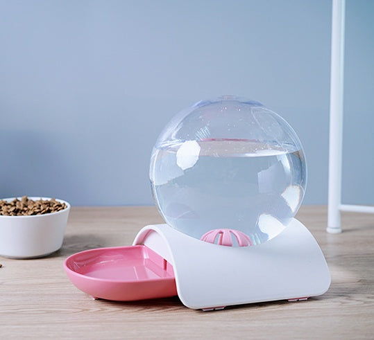 KFX-9542333 Non-Wet Mouth Water Dispenser for Cats - 2.8L Capacity with Compact Design and Dust-Proof Bowl