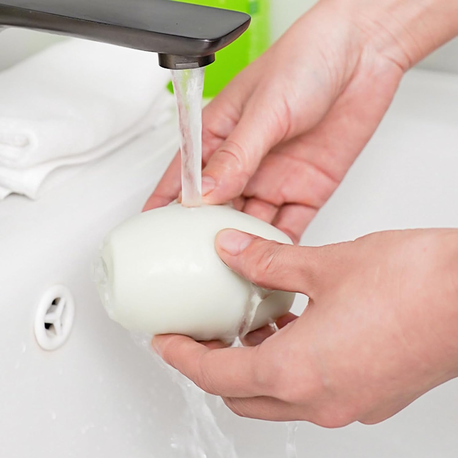 KFX-9549501 Portable Washable Reusable Gel Lint Roller Ball for Pet Hair and Lint Removal on Clothing, Rugs, and Furniture