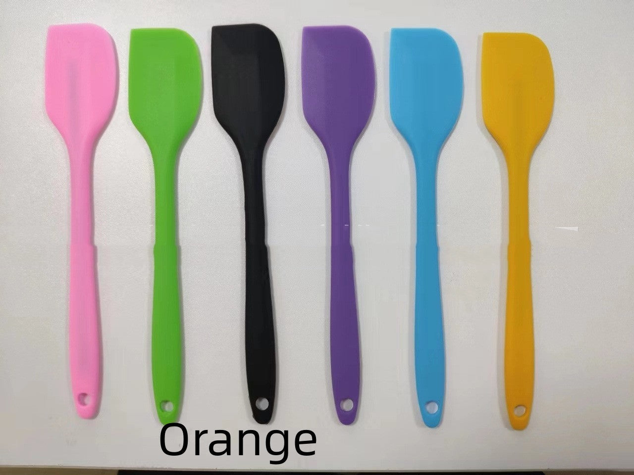 KFX-9569469 Plastic Tableware Scraper for Cats - Available in Multiple Colors