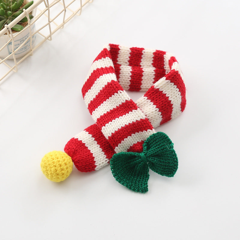 KFX-9576637 Warm Handmade Woolen Scarf for Dogs - Stylish and Cozy, Available in Red and Green