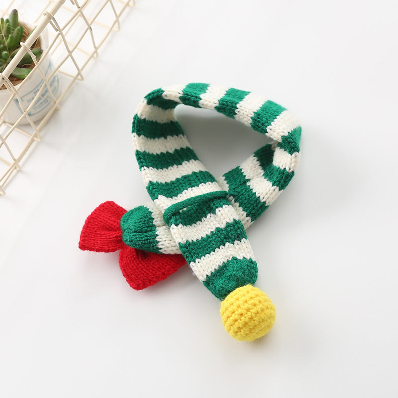 KFX-9576637 Warm Handmade Woolen Scarf for Dogs - Stylish and Cozy, Available in Red and Green
