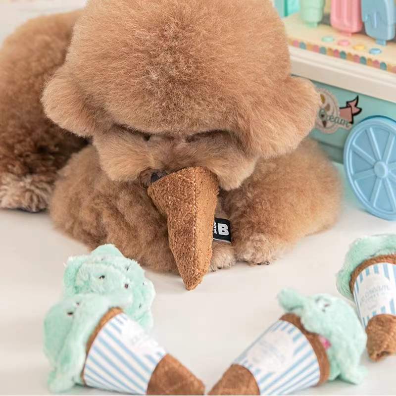 KFX-9636413 Durable Ice Cream Squeaky Toy for Dogs and Cats - Fleece Material, Engaging Playtime Fun