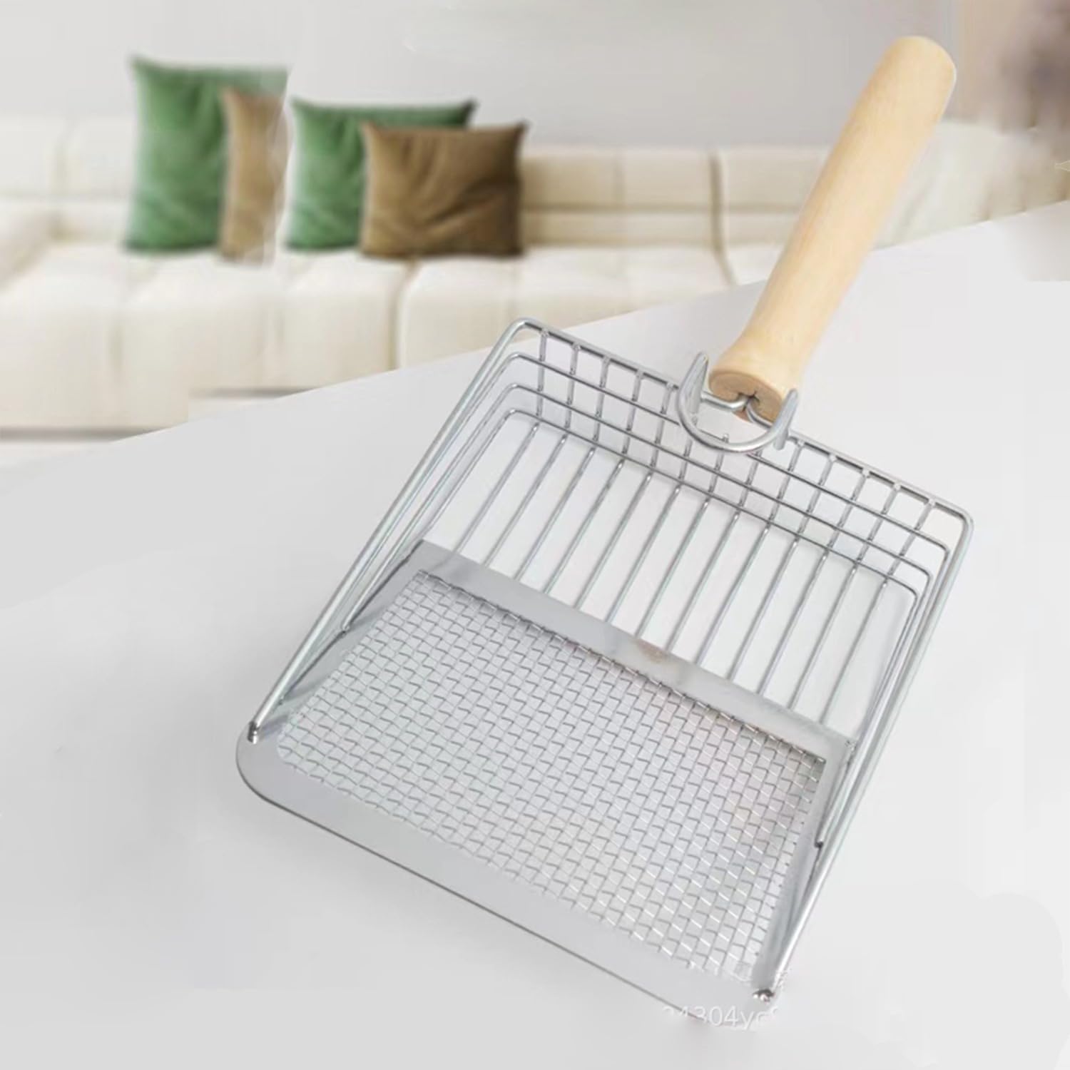 KFX-9640253 Metal Cat Litter Scoop with Wooden Handle for Effective Poop Sifting and Litter Box Maintenance
