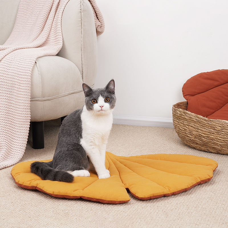KFX-9670845 Leaf Shape Soft Dog Bed Mat - Comfortable & Machine Washable Crate Pad for Pets