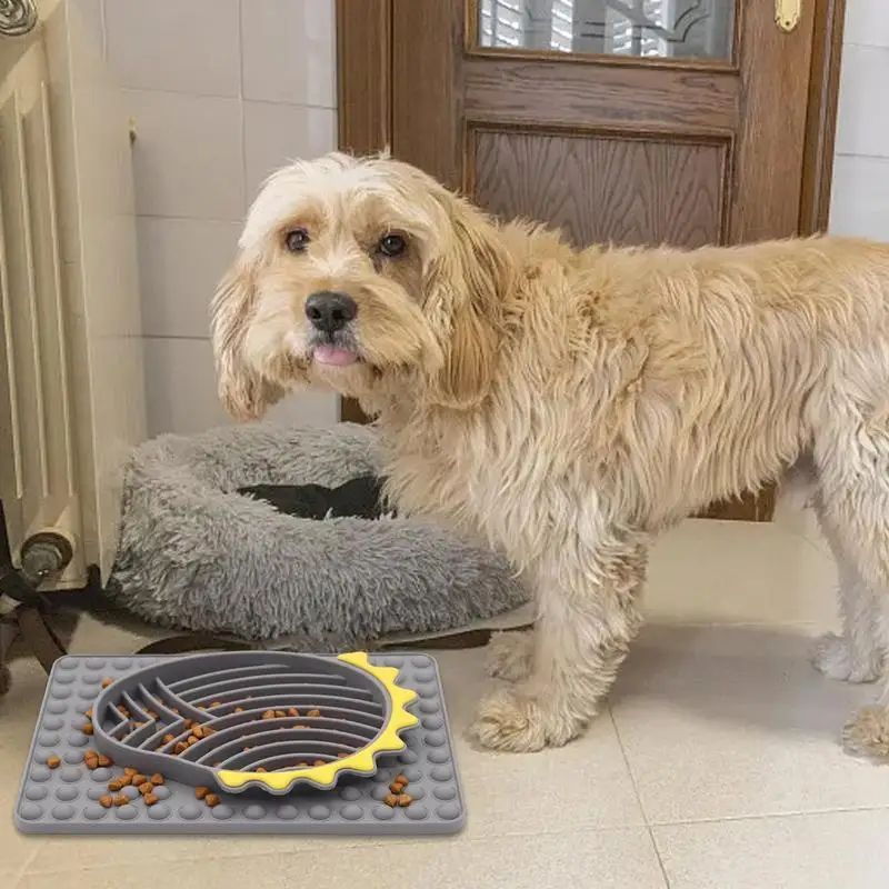 KFX-9721789 Stable Slow Feeder Licking Mat for Dogs and Cats - Smooth Texture, Reduces Eating Speed