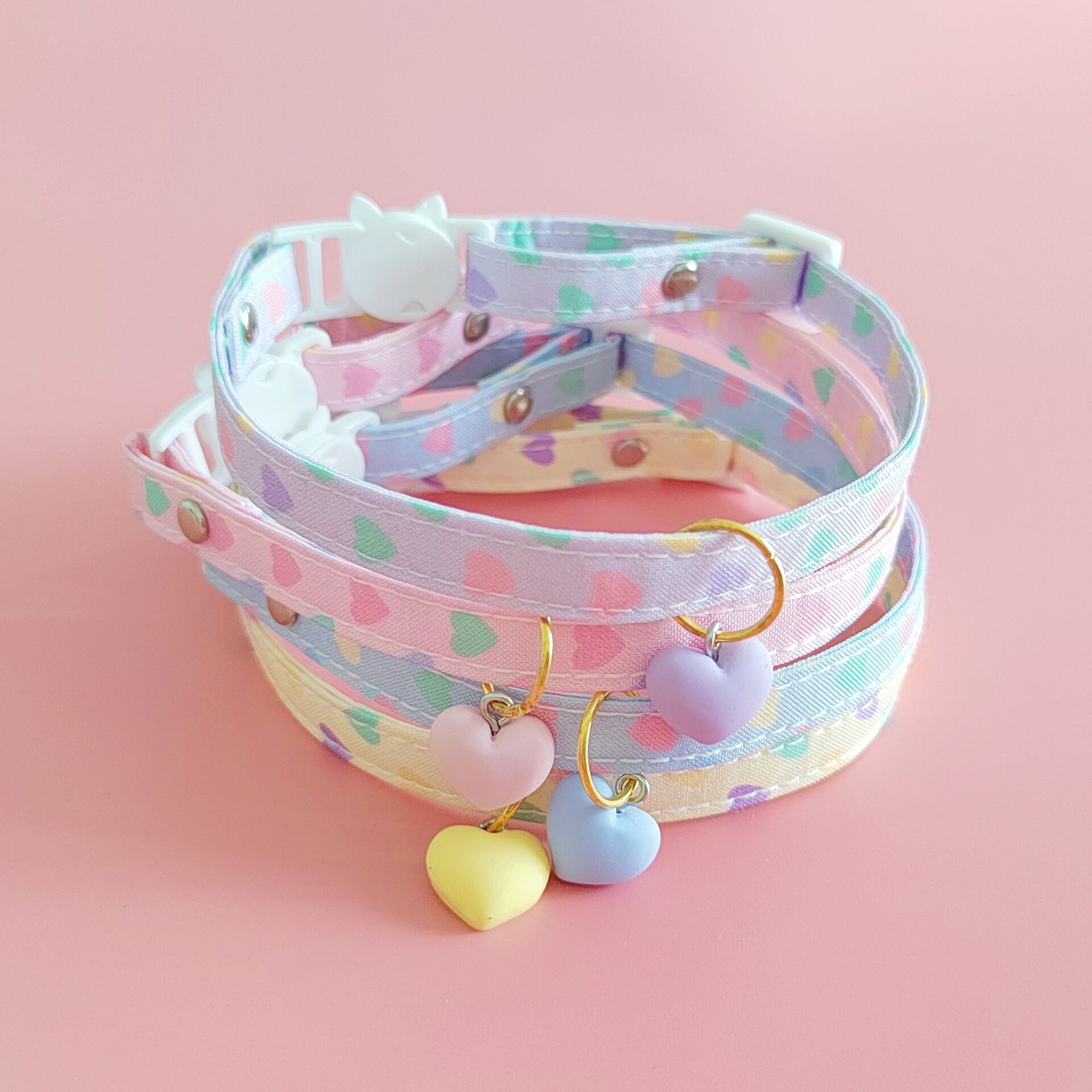 KFX-9723581 Adjustable Love Pattern Cat Collar in Various Colors
