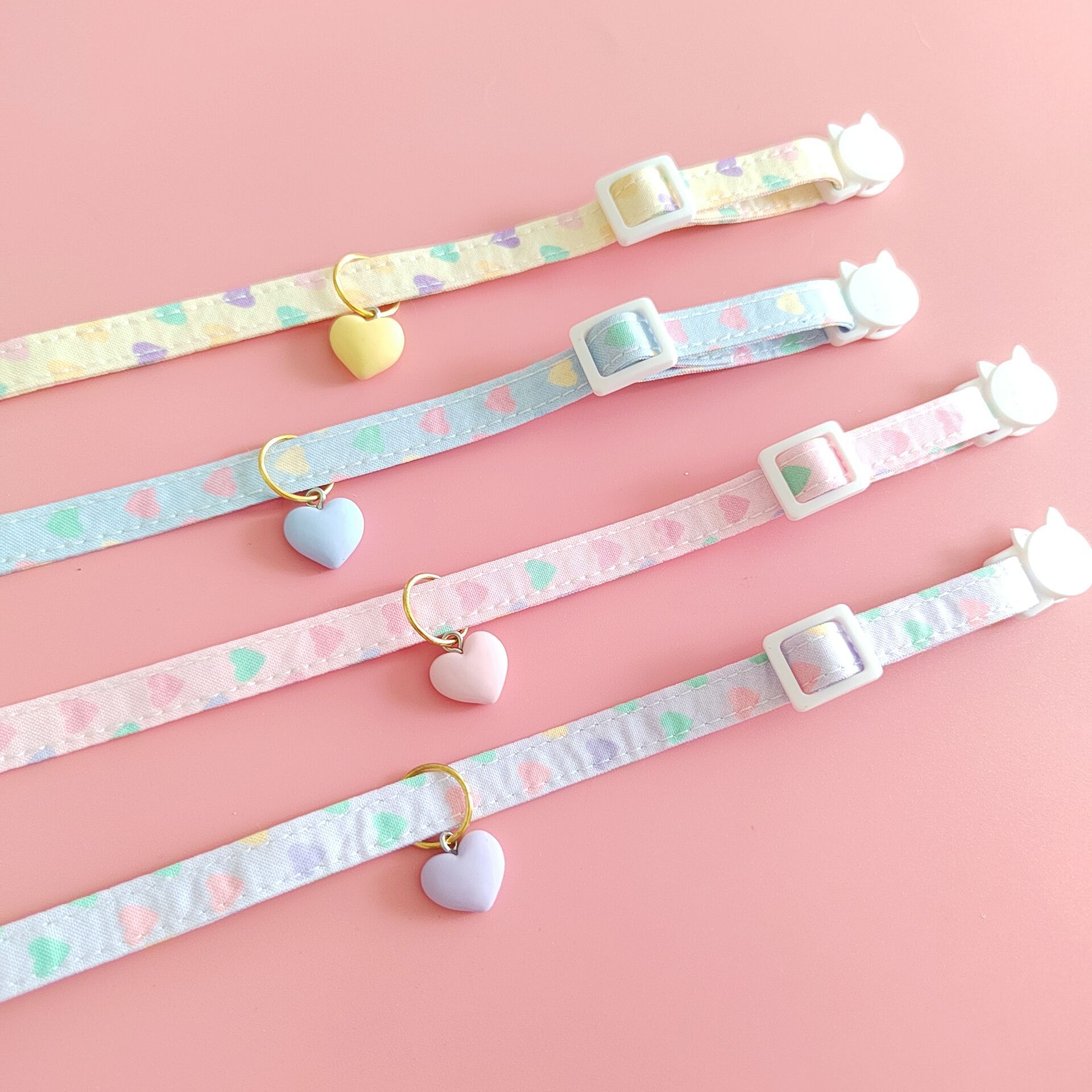 KFX-9723581 Adjustable Love Pattern Cat Collar in Various Colors
