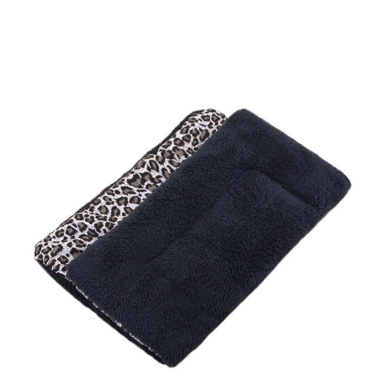 KFX-9729213 Winter Bite Resistant Pet Mat - Various Sizes for Dogs up to 65 kg
