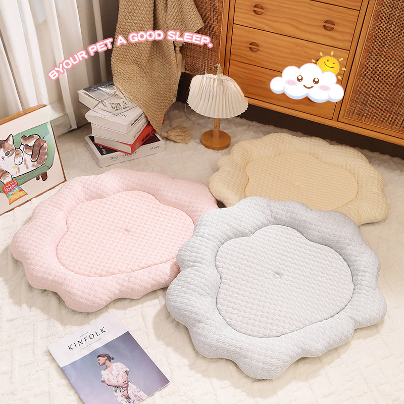 KFX-9788989 Pet Cooling Sleeping Mat for Cats and Dogs - Soft Sponge and PP Cotton Fabric - 70x55CM Size