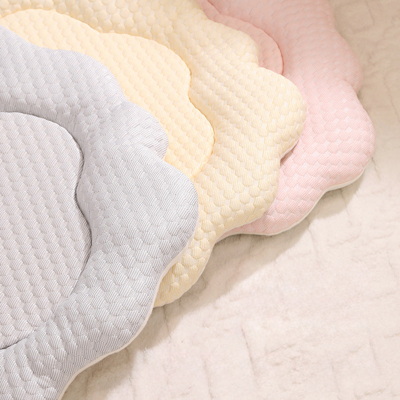 KFX-9788989 Pet Cooling Sleeping Mat for Cats and Dogs - Soft Sponge and PP Cotton Fabric - 70x55CM Size
