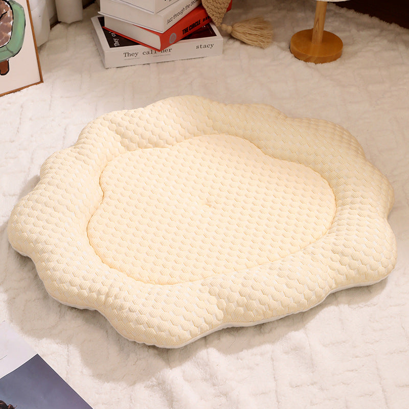 KFX-9788989 Pet Cooling Sleeping Mat for Cats and Dogs - Soft Sponge and PP Cotton Fabric - 70x55CM Size