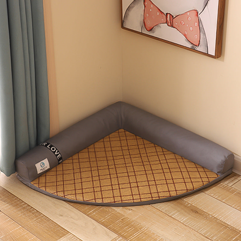 KFX-9792957 Cooling Pet Bed with Bamboo Fiber - Triangular Design for Dogs and Cats, Comfortable Summer Sleeping Mat