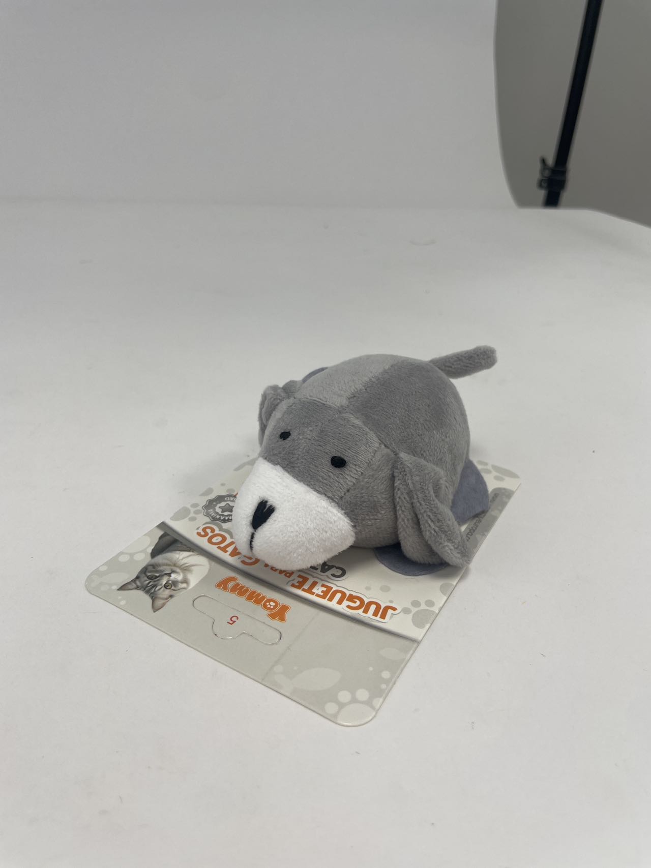 KFX-9833021 Vibrating Dog Toy for Engaging Playtime