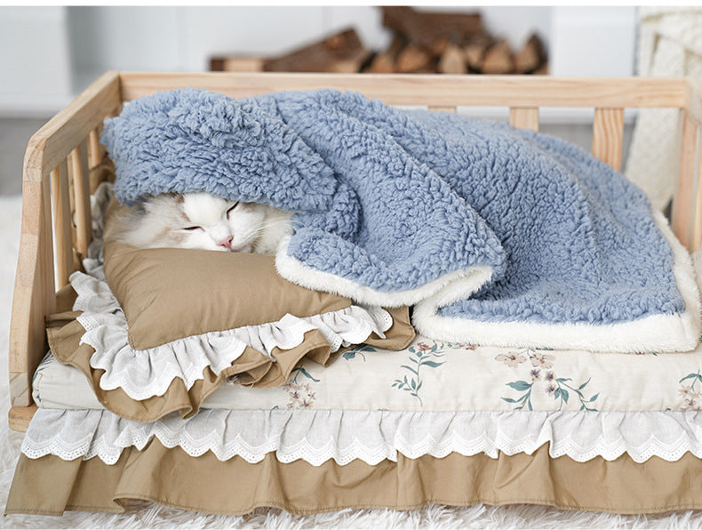 KFX-9870525 Cozy Bear Cloak Blanket for Dogs and Cats in Multiple Colors