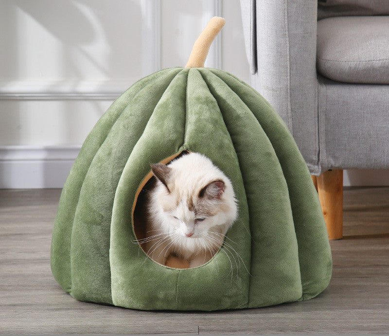 KFX-9922237 Cozy Winter Cuddle Cave for Cats and Small Dogs - Pumpkin Design, Machine Washable
