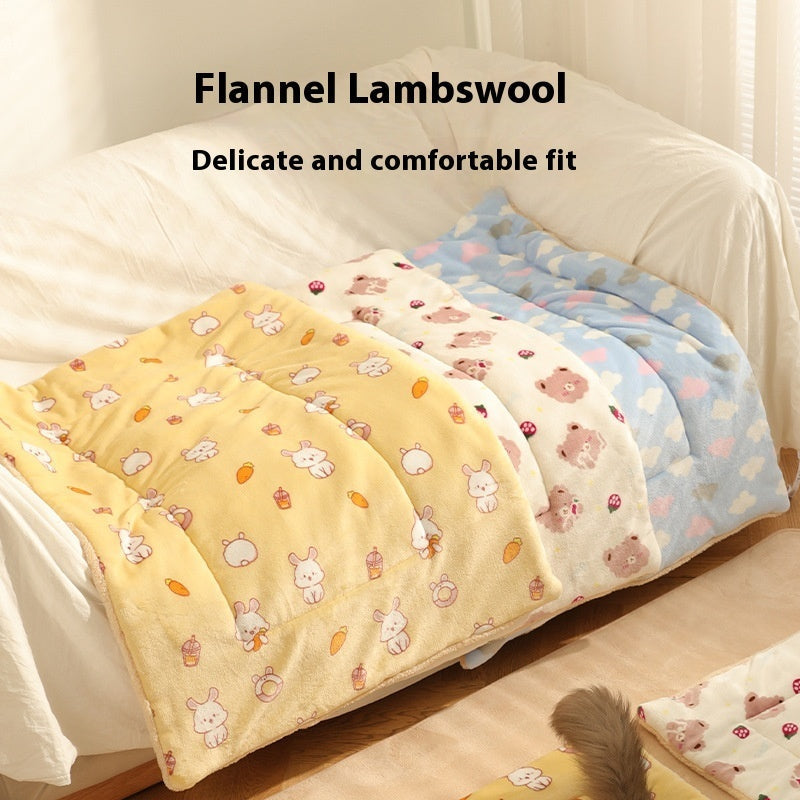 KFX-9978045 Cozy Flannel Pet Blanket for Cats - Thickened Lambswool Sleeping Mat
